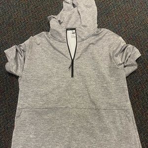 Short sleeve hooded 1/4 zip Michael strahan brand pullover